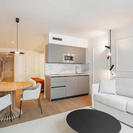 Marina 30 Pensión 3*