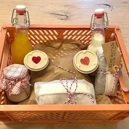 Marina 30 Pensión 3*